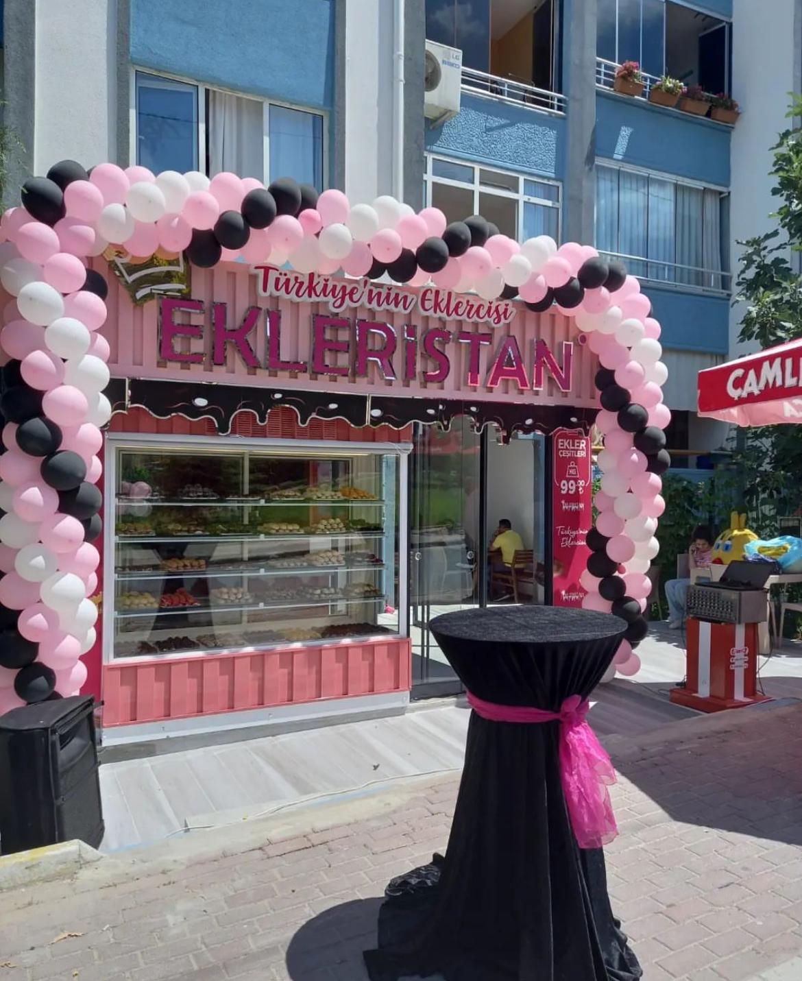 Restoran açılış töreni