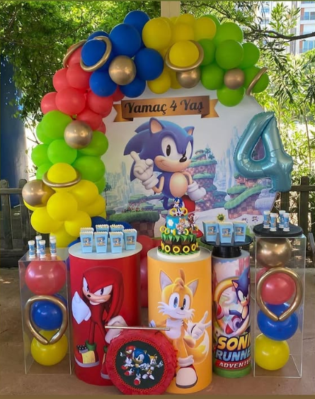 Doğum günü partisinde balon şekillendirme